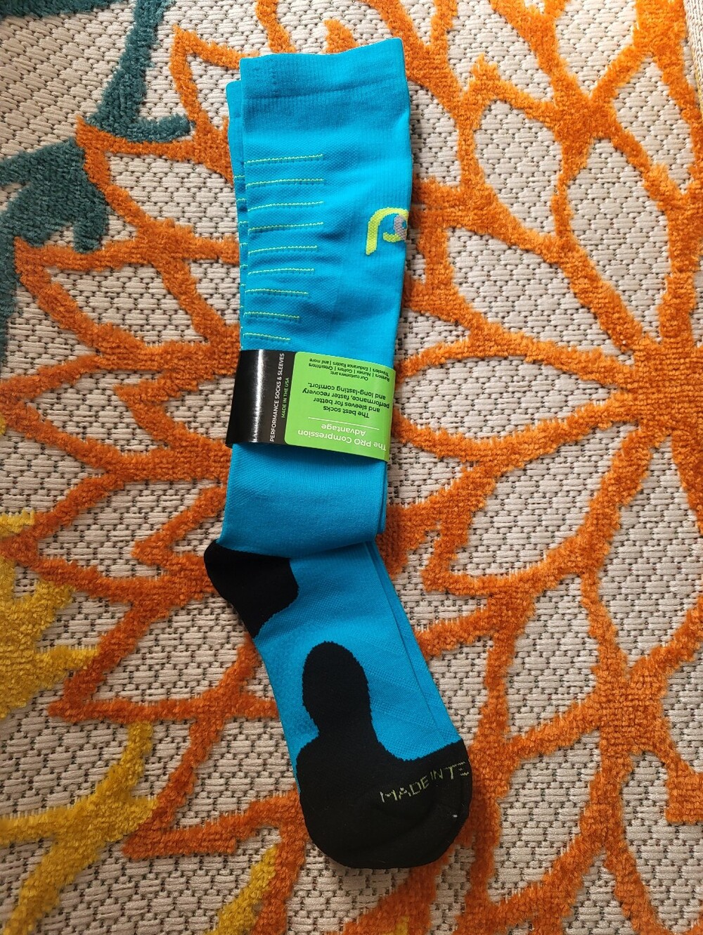 Pro Compression Socks (New) - Picture 2 of 3